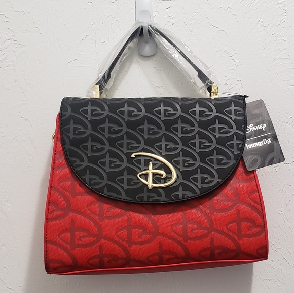 🆕️🖤❤Disney Red And Black Logo Debossed Crossbody Bag - Loungefly NWT - Picture 6 of 6